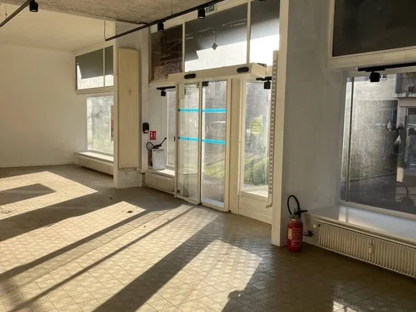 Local commercial 60 m²