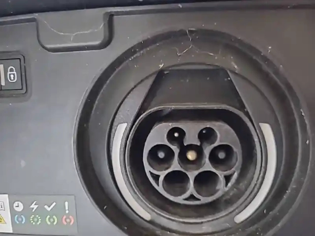 Citroën C5 Aircross hybride rechargeable 225 s&amp;s e-eat8 — photo 55