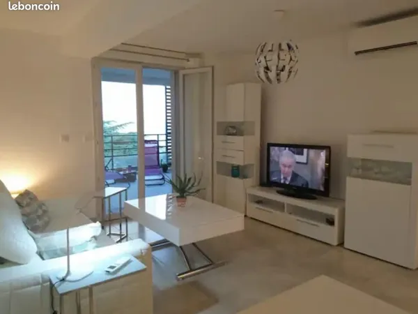 Location à l'année F2 meublé