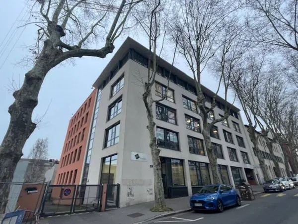Bureaux 746 m²