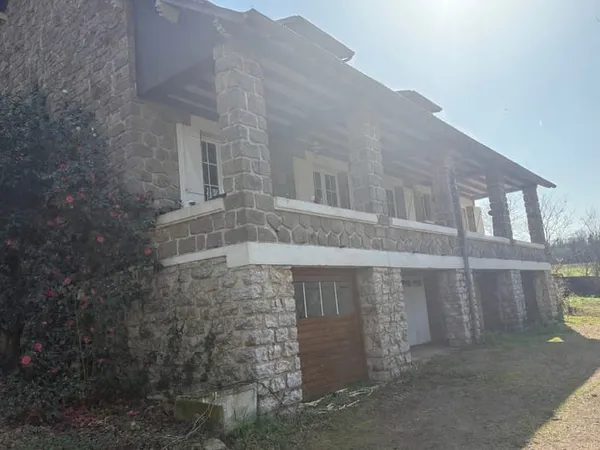 Demeure de caractère aux portes de Brive-la-Gaillarde - Secteur Saint-Pantaléon-de-Larche
