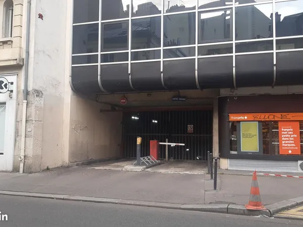 Particulier vend plusieurs places de parkings