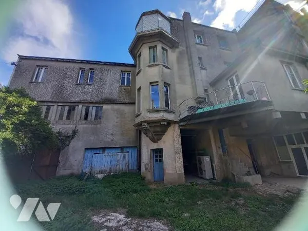 Maison 7 pièces 236 m²