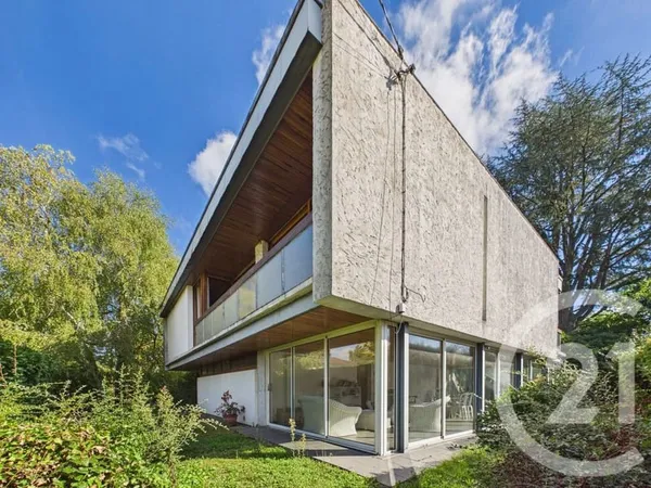 Maison 8 pièces 129 m²