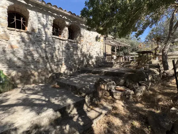 A VENDRE - Maison authentique à Fontjoncouse