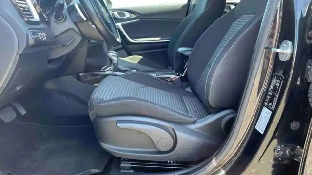 Kia Ceed sw 1.6 gdi hybride rechargeable 141ch dct6 — photo 4