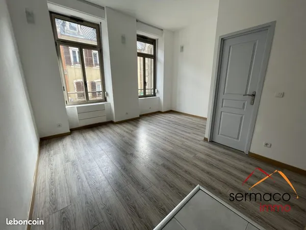 Studio 1 pièce 19 m²