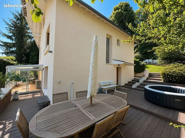 Maison 5 pièces 159 m²