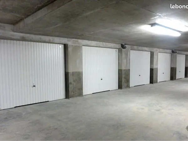 Le Baudelaire garage