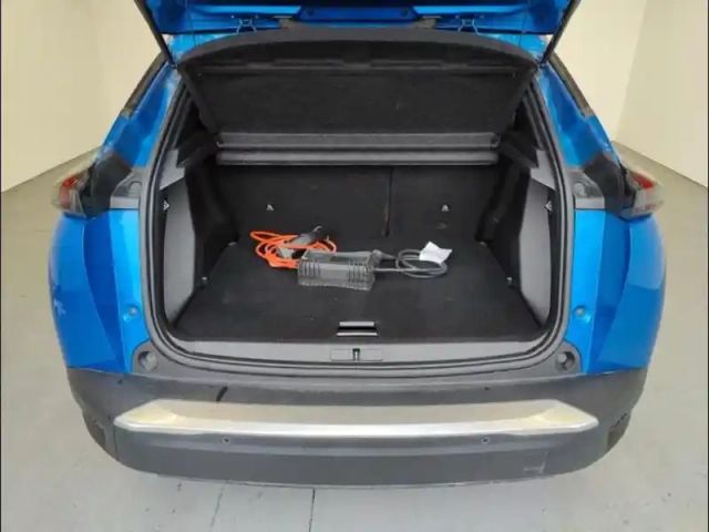 Peugeot 2008 e- 136ch allure — photo 6