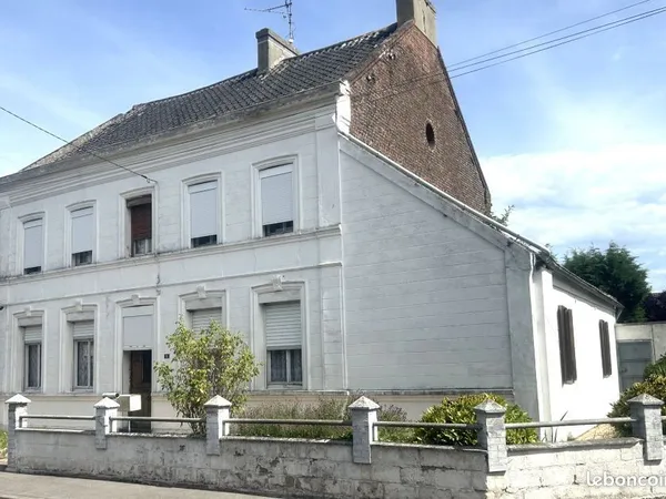 Maison 8 pièces 200 m²