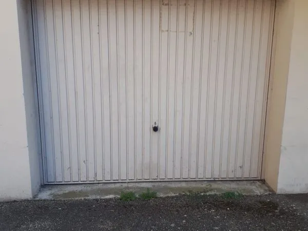 Location garage sécurisé