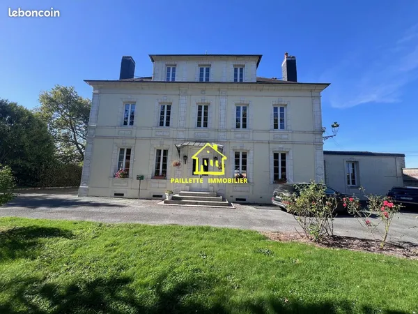 Maison 10 pièces 393 m²