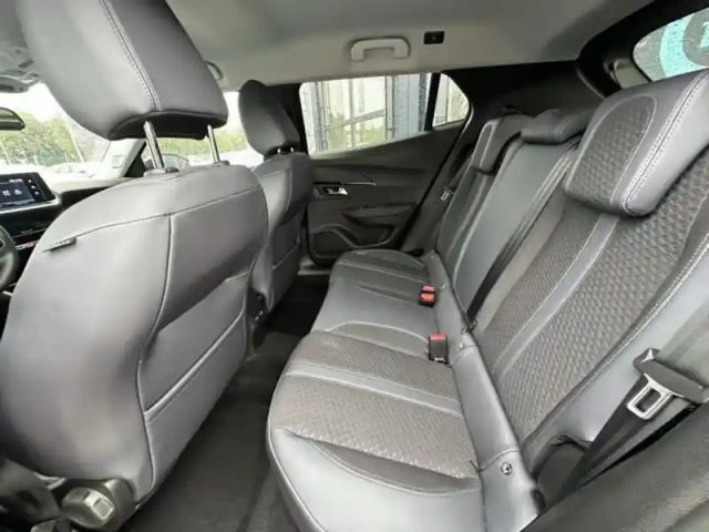 Peugeot 2008 1.2 puretech 130ch s&amp;s allure business eat8 — photo 11