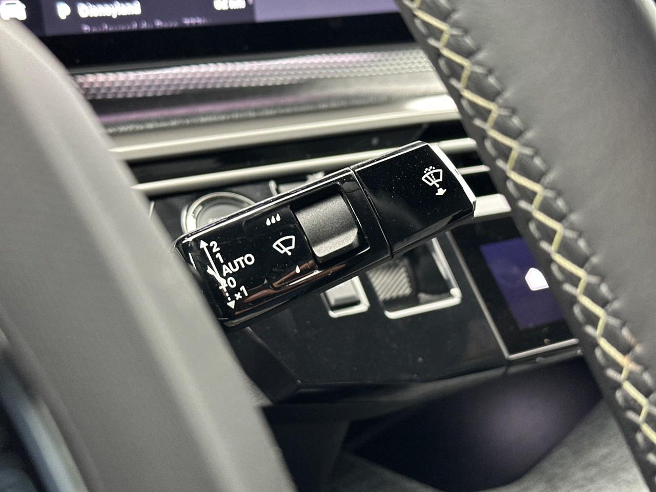 Peugeot 3008 hybrid 136 e-dcs6 gt — photo 20