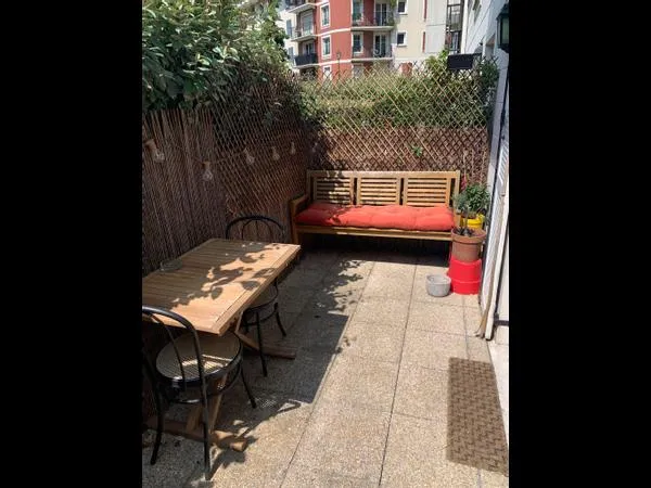 Loue chambre dans colocation en appartement