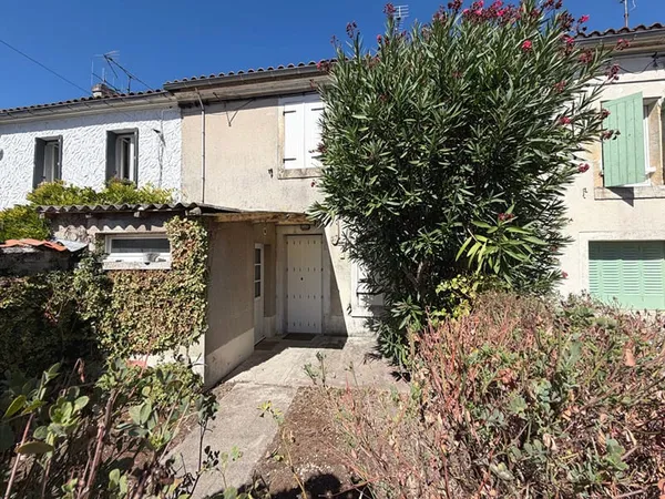 Maison avec jardin en hyper centre de COGNAC 3 pièces de 58 m²