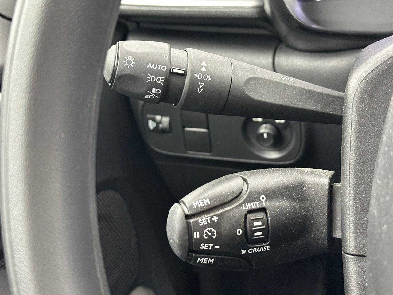 Citroën C3 puretech 83 ch bvm5 plus — photo 17