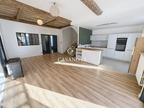 Maison vigneronne de caractère - 140 m² habitables, dépendance de 150 m², garage et jardin clos : ch