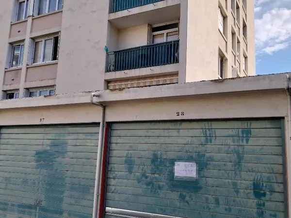 Vente garage box fermé