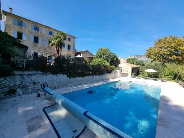 Maison 8 pièces 172 m²
