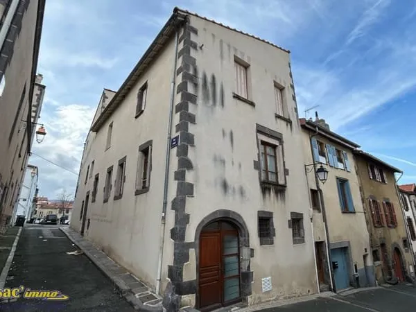 À vendre 472500 EUR à Clermont-Ferrand : immeuble de 275m2