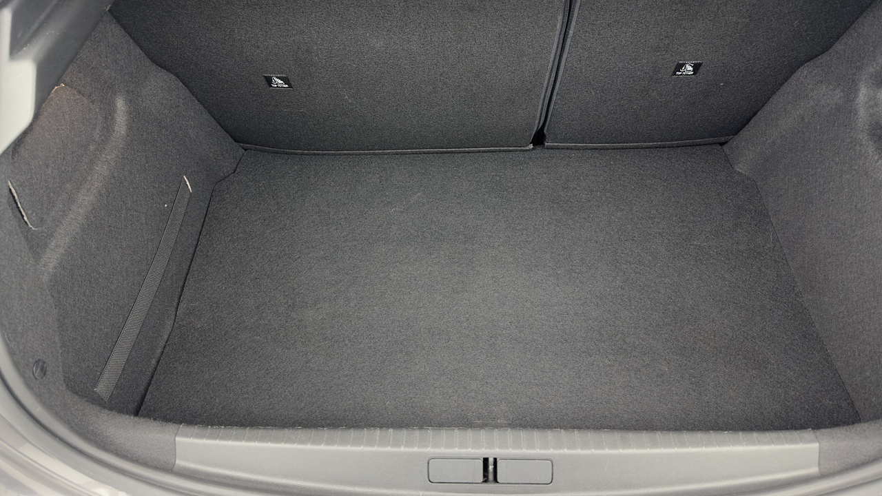 Peugeot 208 PureTech 100 S&amp;S EAT8 — photo 31