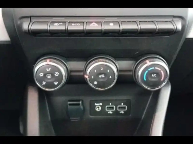 Renault Clio 1.0 tce 90ch evolution — photo 12