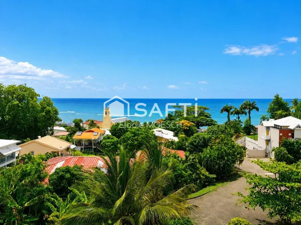 Sutdio avec magnifique vue mer à Tartane à deux pas de la plage !