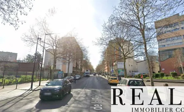 Local commercial 160 m²