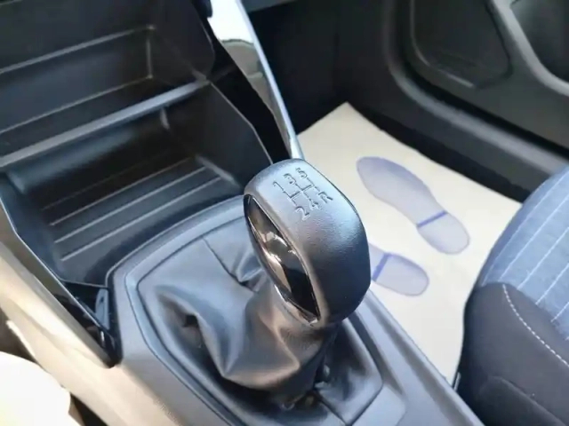 Peugeot 208 puretech 75 s&amp;s bvm5 — photo 14
