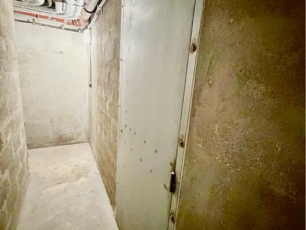 Location cave - quartier Abesses