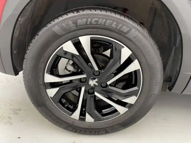 Peugeot 2008 puretech 130 s&amp;s eat8 — photo 19