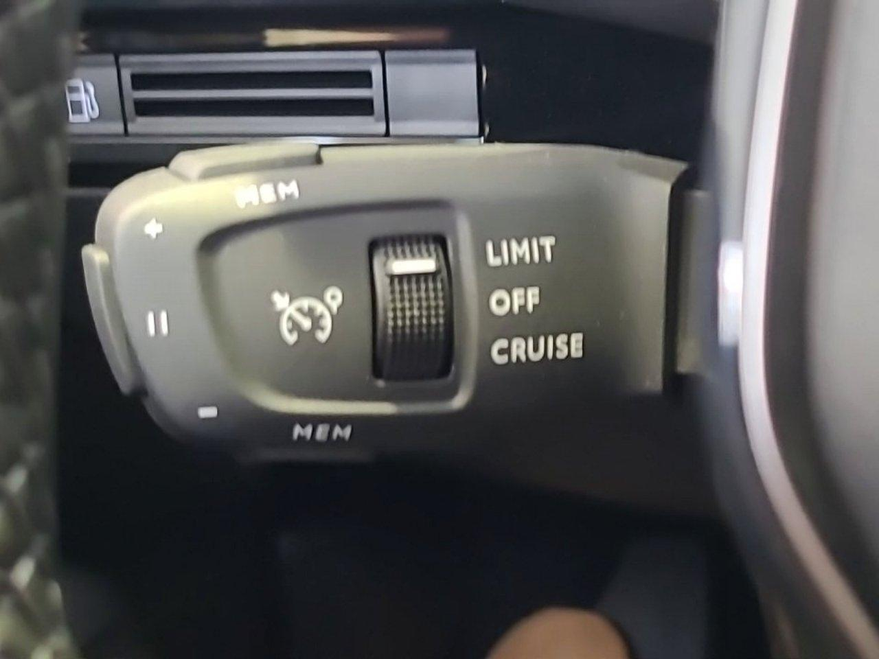 Peugeot 508 sw hybrid 180ch allure e-eat8 — photo 5