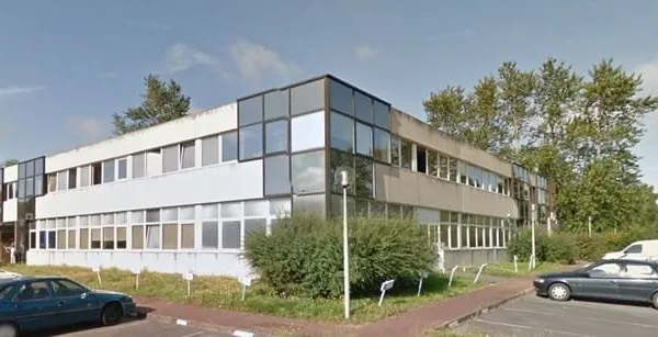 Bureau 1096 m²