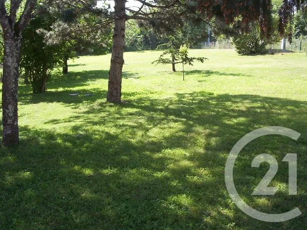 Terrain 850 m²