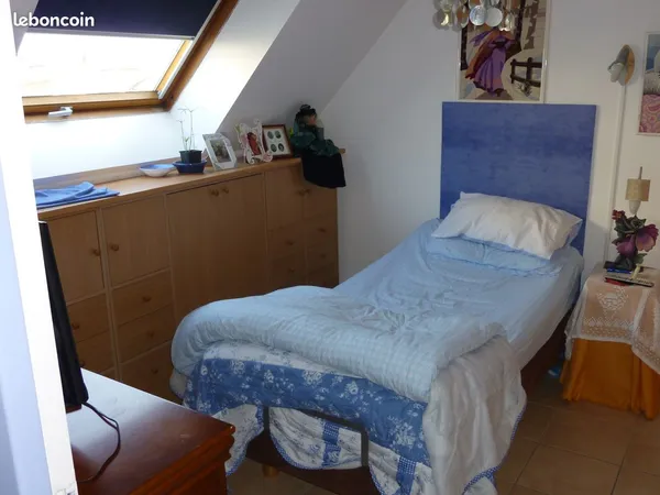Loue T 2 meublé