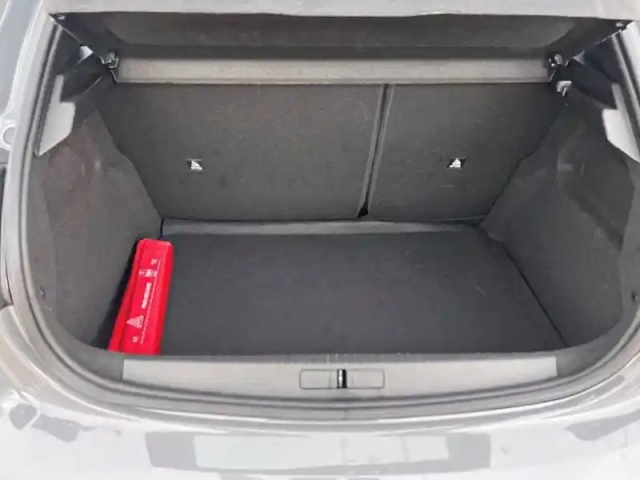 Peugeot 208 puretech 100 s&amp;s bvm6 — photo 6