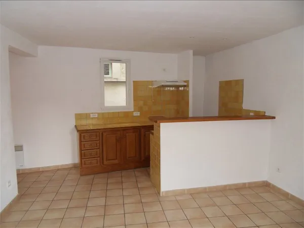 APPARTEMENT MALAUCENE - 2 pièce(s) - 45 m2
