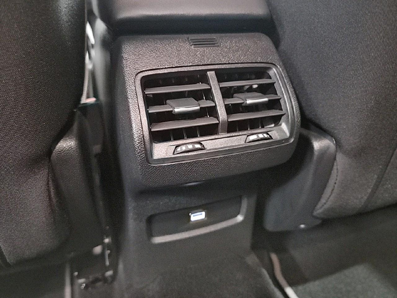 Citroën C4 hybride 145 e-dcs6 collection — photo 15