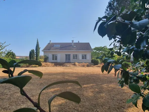 Propriété 10 pièces 214 m²