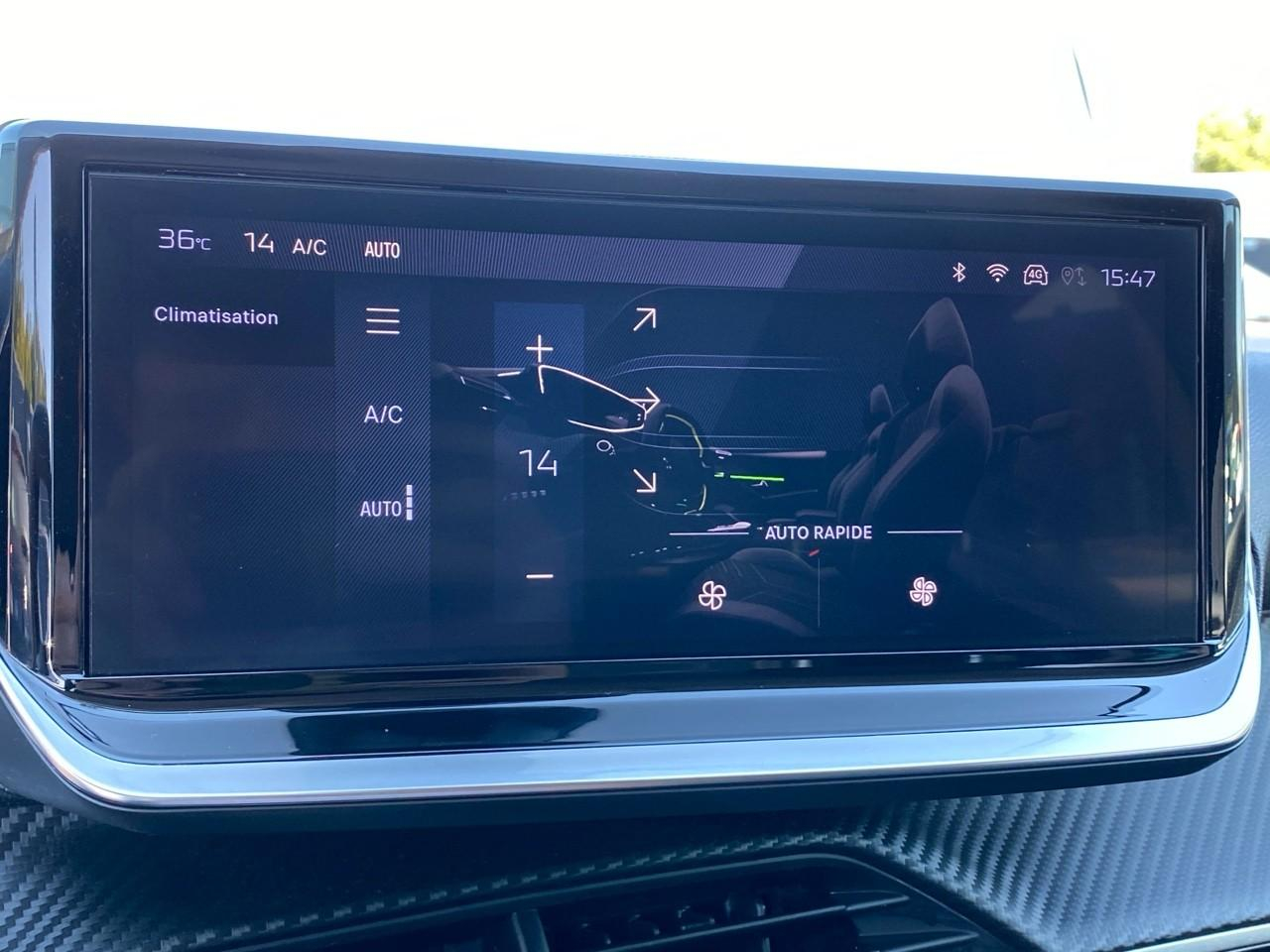 Peugeot 208 1.2 puretech 100ch s&s allure — photo 21