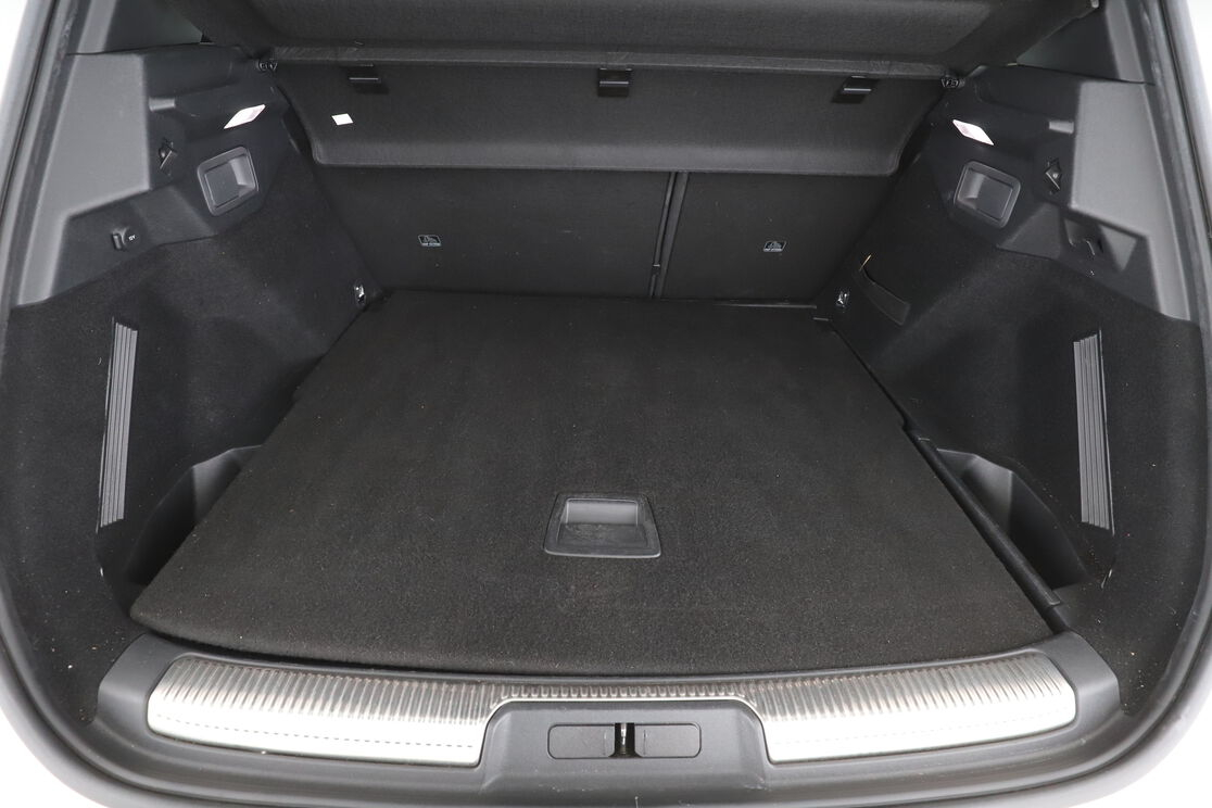 DS Automobiles DS7 Crossback 2.0 Blue-HDi Performance Line + Automatique — photo 16