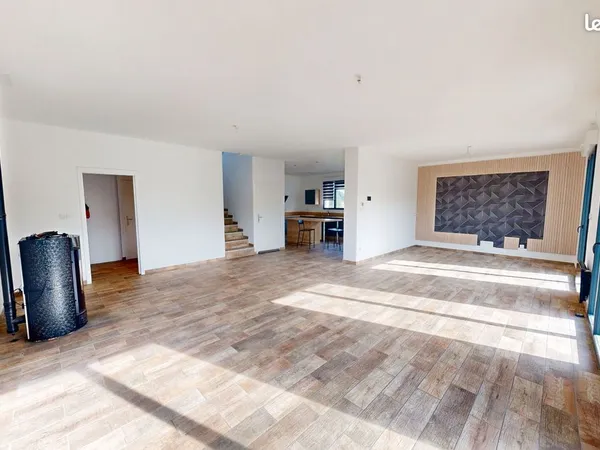 Maison 6 pièces 218 m²