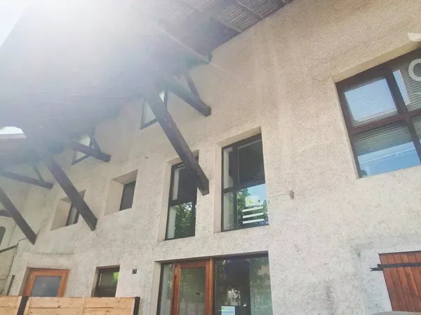 INVESTISSEMENT À FORT POTENTIEL – PLUS DE 240 M² À AMÉNAGER – LA TOUR-DU-PIN