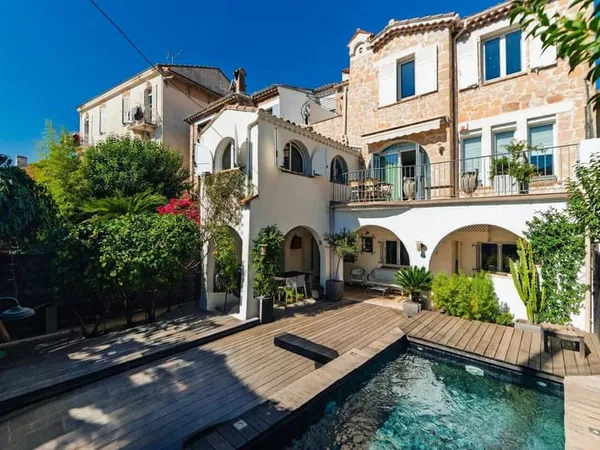 Maison 6 pièces 160 m²