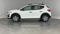 Dacia Sandero 1.0 TCe 90ch Stepway Essential — photo 7