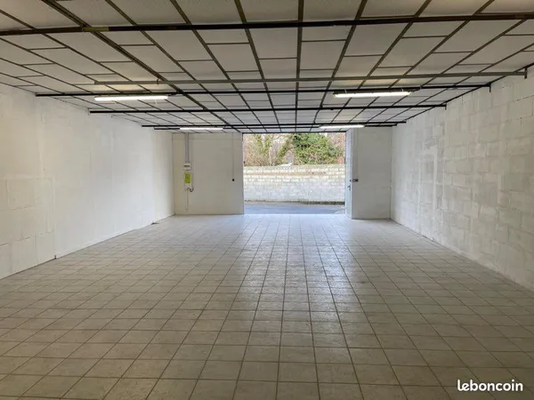 À louer - Local artisanal de 135 m² à Saint-Chamond