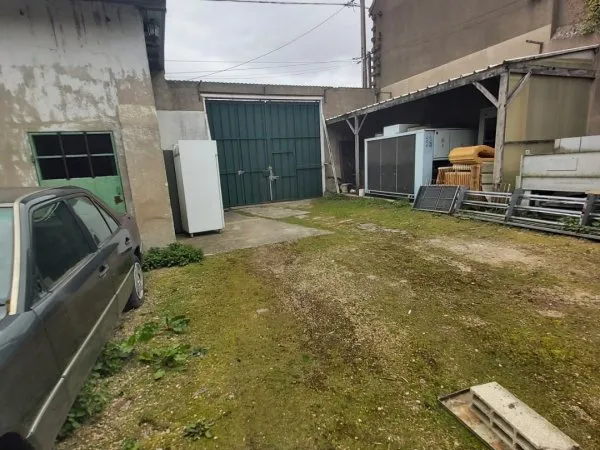 Local 575 m²