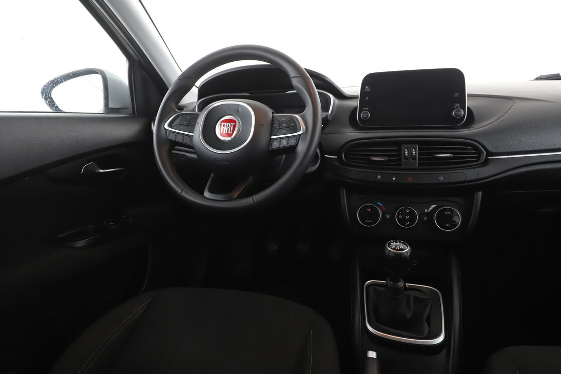 Fiat Tipo 1.6 MultiJet Lounge — photo 12